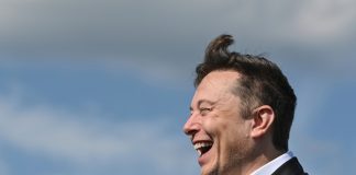 400 милиони долари за Tesla. Маск ја испорача фактурата?