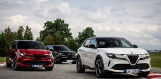 Alfa Romeo ги задржува бензинците