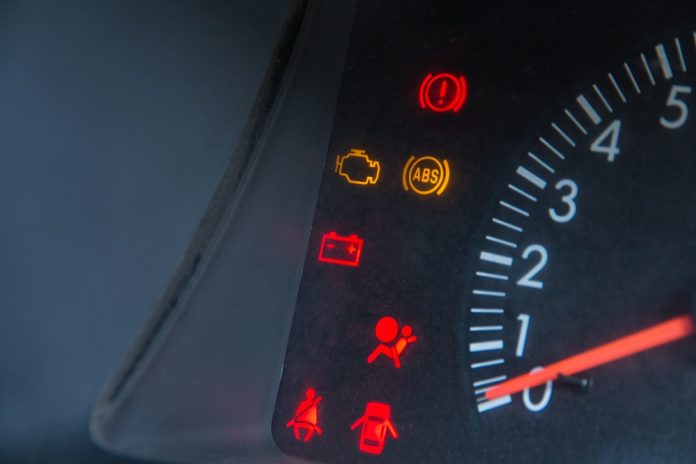 Screen display of car status warning light on dashboard panel sy