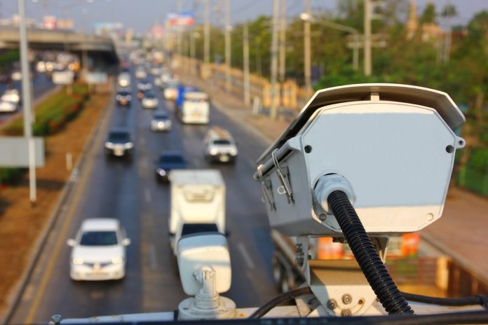 traffic cctv is working transfer imformation to traffic control