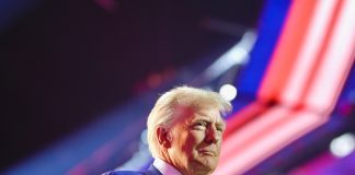 Трамп попушта. Царините за автомобили од Велика Британија намалени на 10%