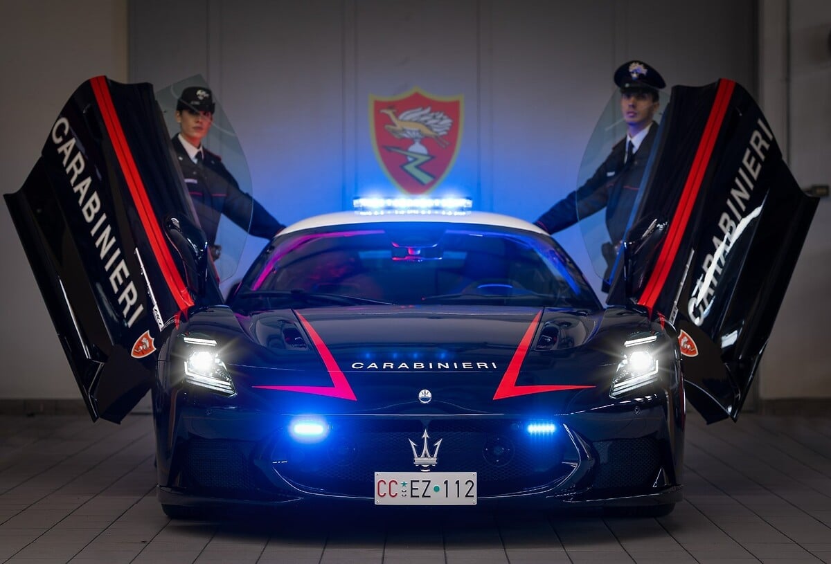 Римските Карабињери добиваат ново Maserati