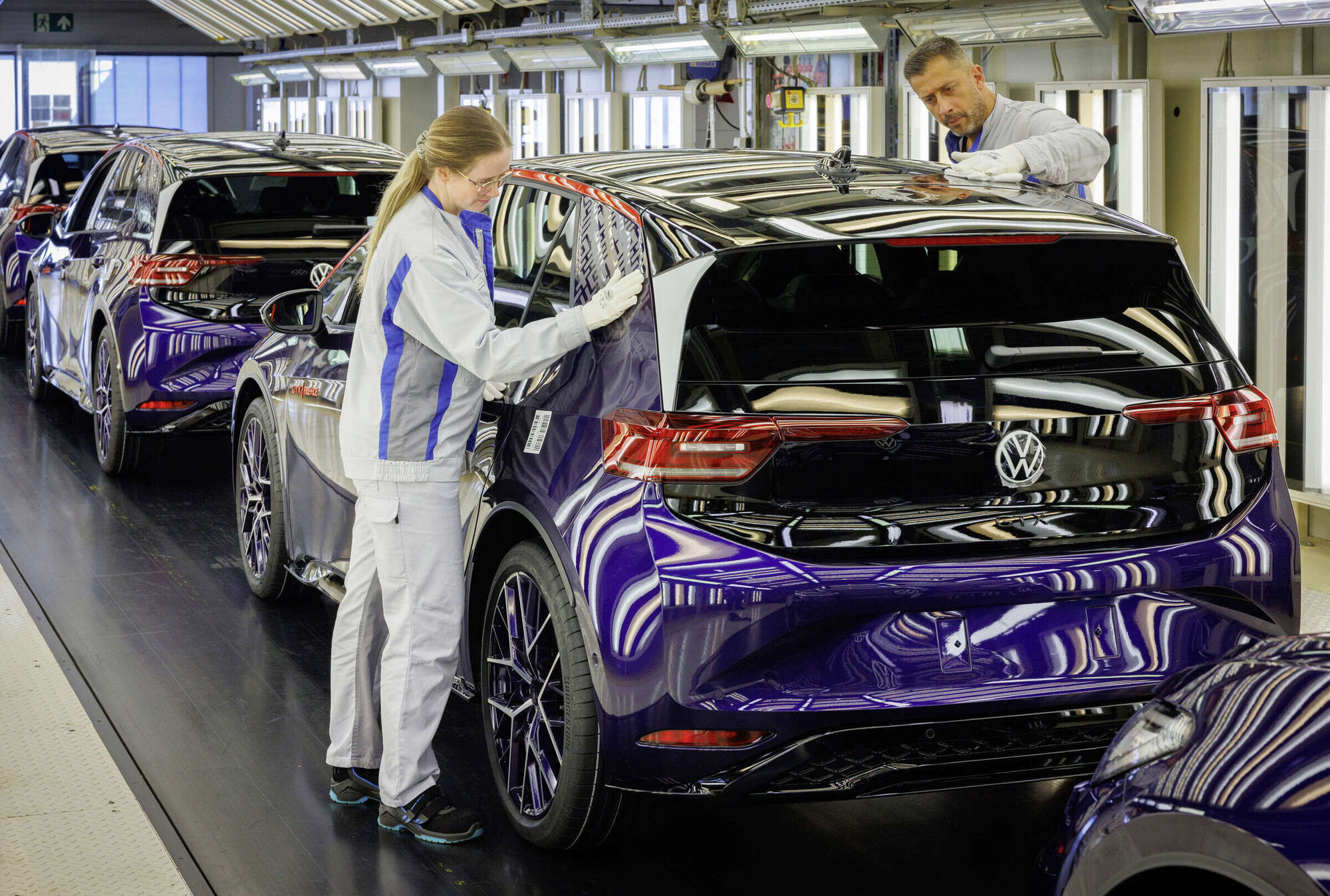 Koлку возила и каде продаде Volkswagen во 2025?