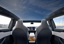 Tesla со нов патент. Систем за решавање на прегреаност од панорамски кров