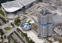 Централата на BMW во Минхен, влече инспирација од четирите цилиндри
