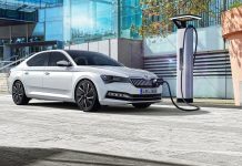 Skoda Superb слави роденден!